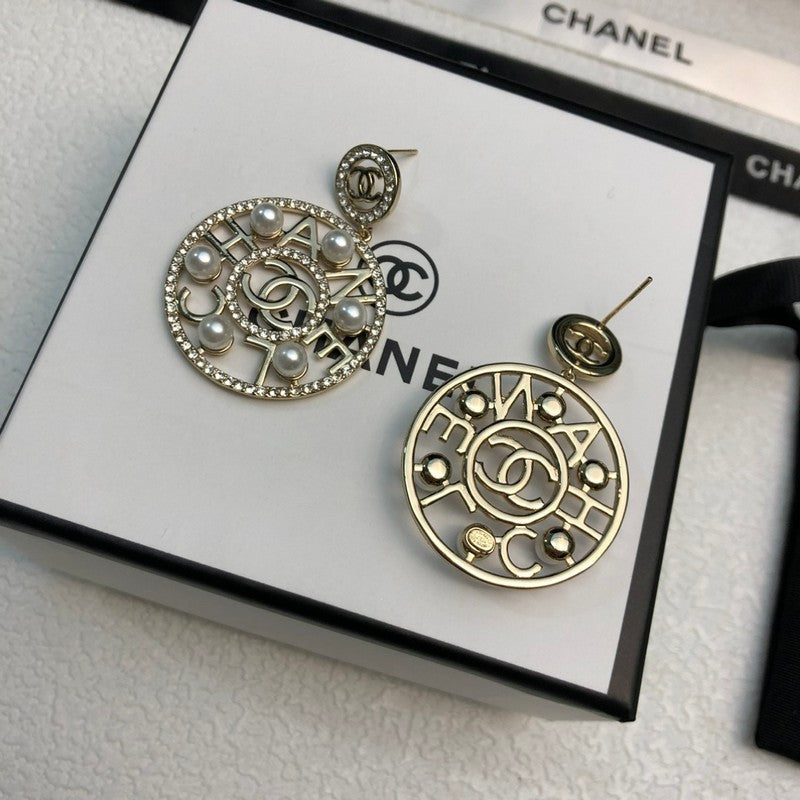 18K Chanel Circle Pearl Pendant Earrings