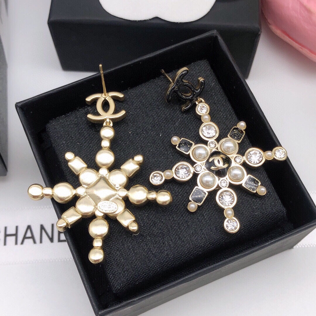 18K Chanel Snow Flowers Earrings