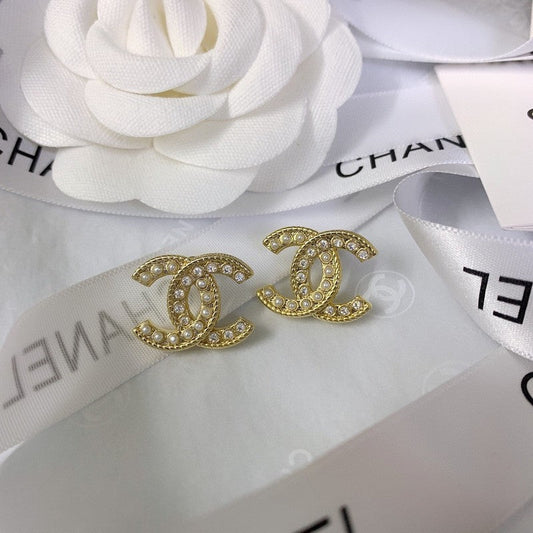 18K  Chanel Pearls Earrings